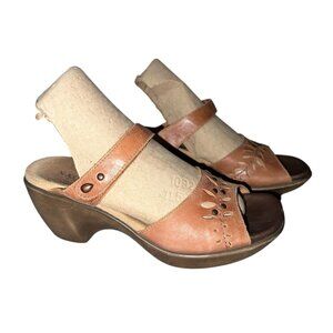 NAOT Israel Leather Wedge 3" Heels Sz 37 (Ladies 6.5 US) Beige Eyelet Cut Straps
